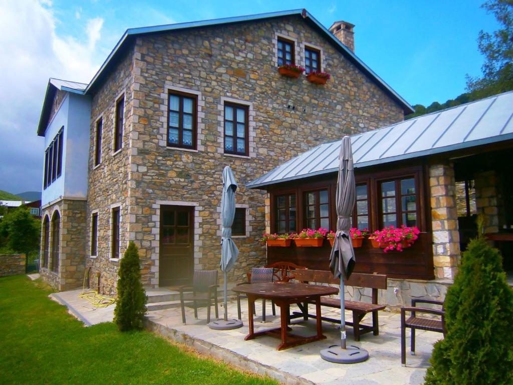Argyro Guesthouse Нимфайон Экстерьер фото
